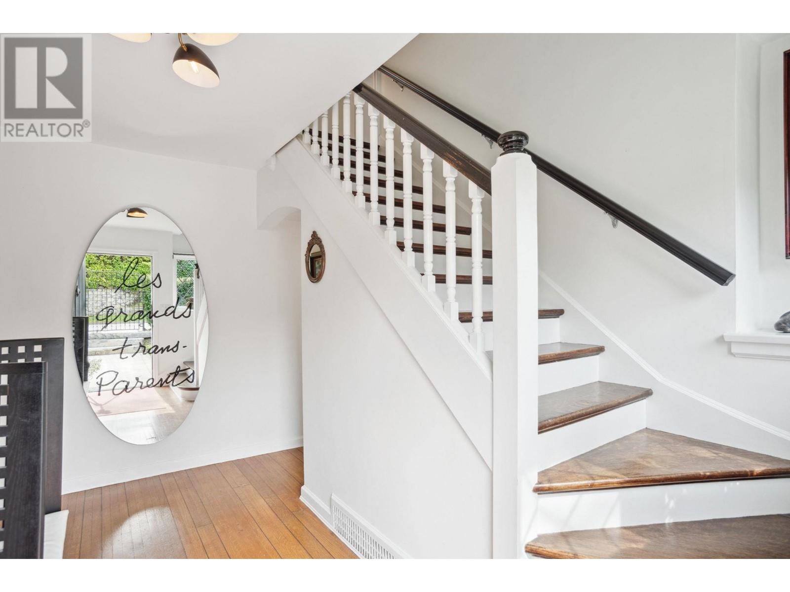 2562 Wallace Crescent, Vancouver, British Columbia  V6R 3V4 - Photo 22 - R2989235