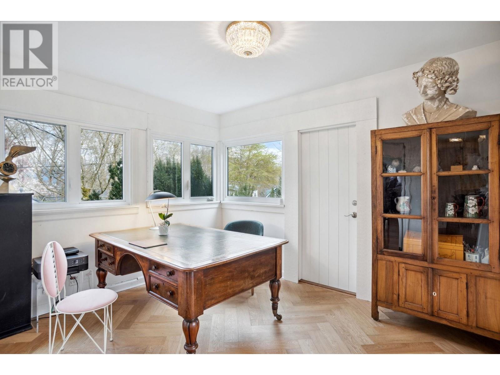 2562 Wallace Crescent, Vancouver, British Columbia  V6R 3V4 - Photo 18 - R2989235