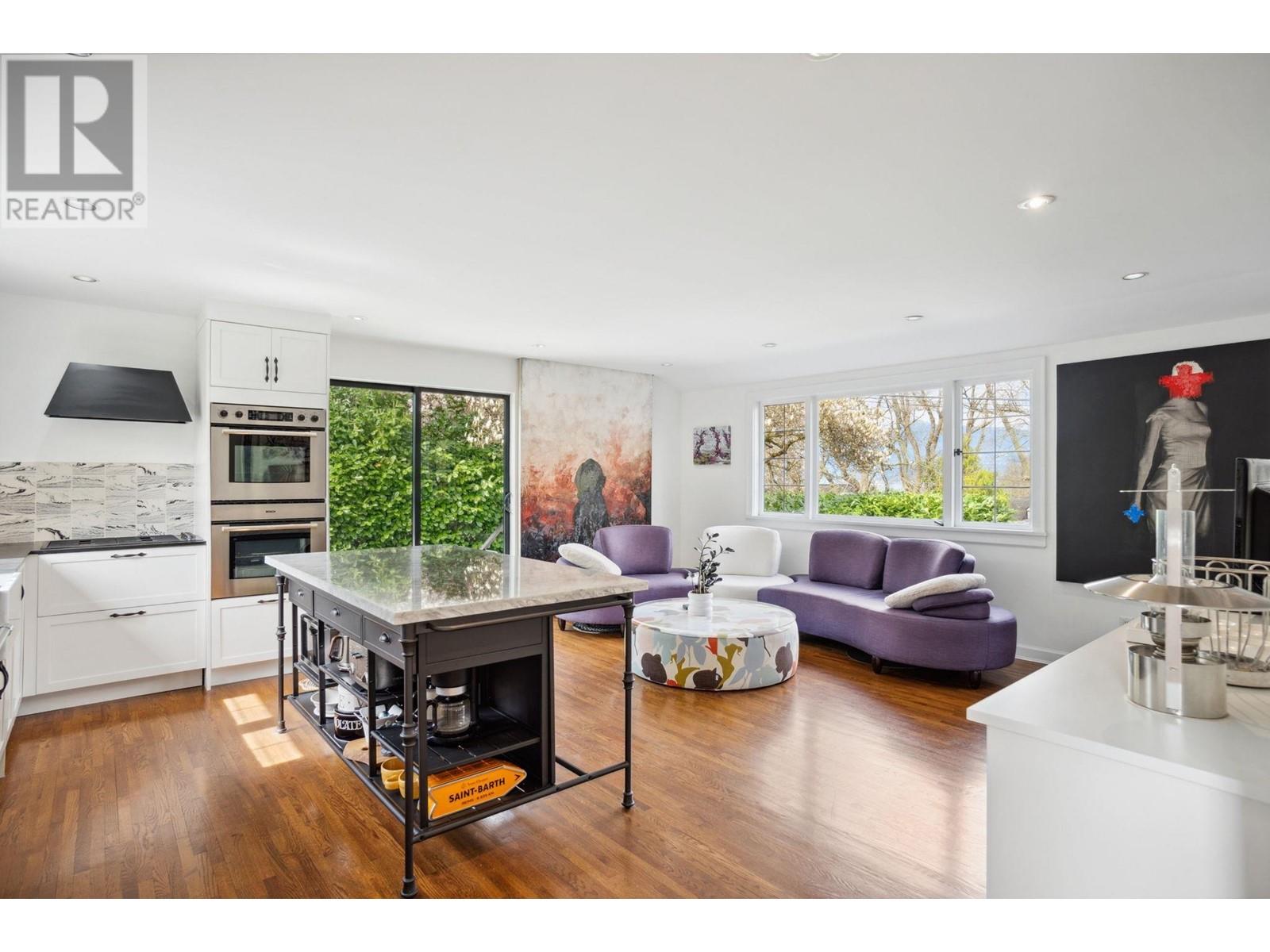 2562 Wallace Crescent, Vancouver, British Columbia  V6R 3V4 - Photo 11 - R2989235