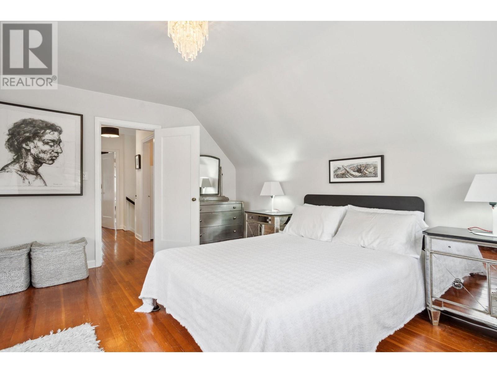 2562 Wallace Crescent, Vancouver, British Columbia  V6R 3V4 - Photo 24 - R2989235