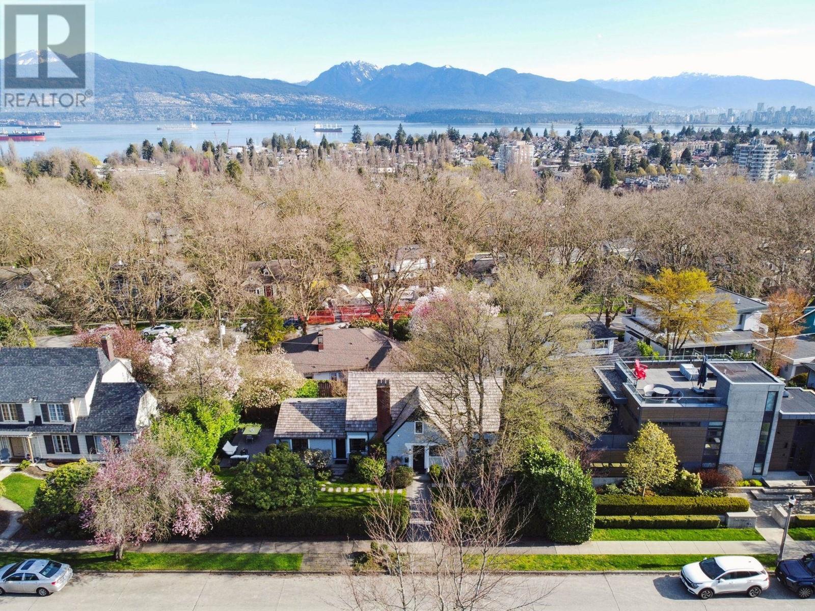 2562 Wallace Crescent, Vancouver, British Columbia  V6R 3V4 - Photo 6 - R2989235