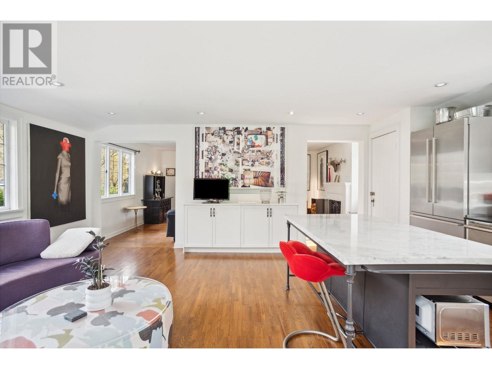 2562 Wallace Crescent, Vancouver, British Columbia  V6R 3V4 - Photo 13 - R2989235