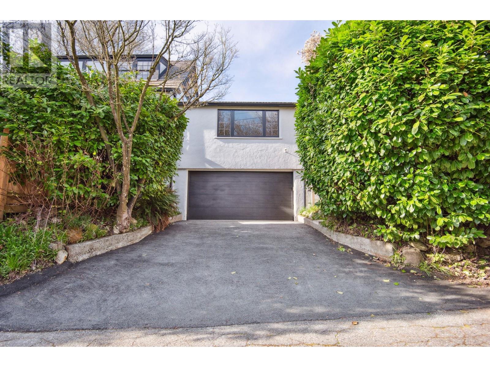 2562 Wallace Crescent, Vancouver, British Columbia  V6R 3V4 - Photo 38 - R2989235