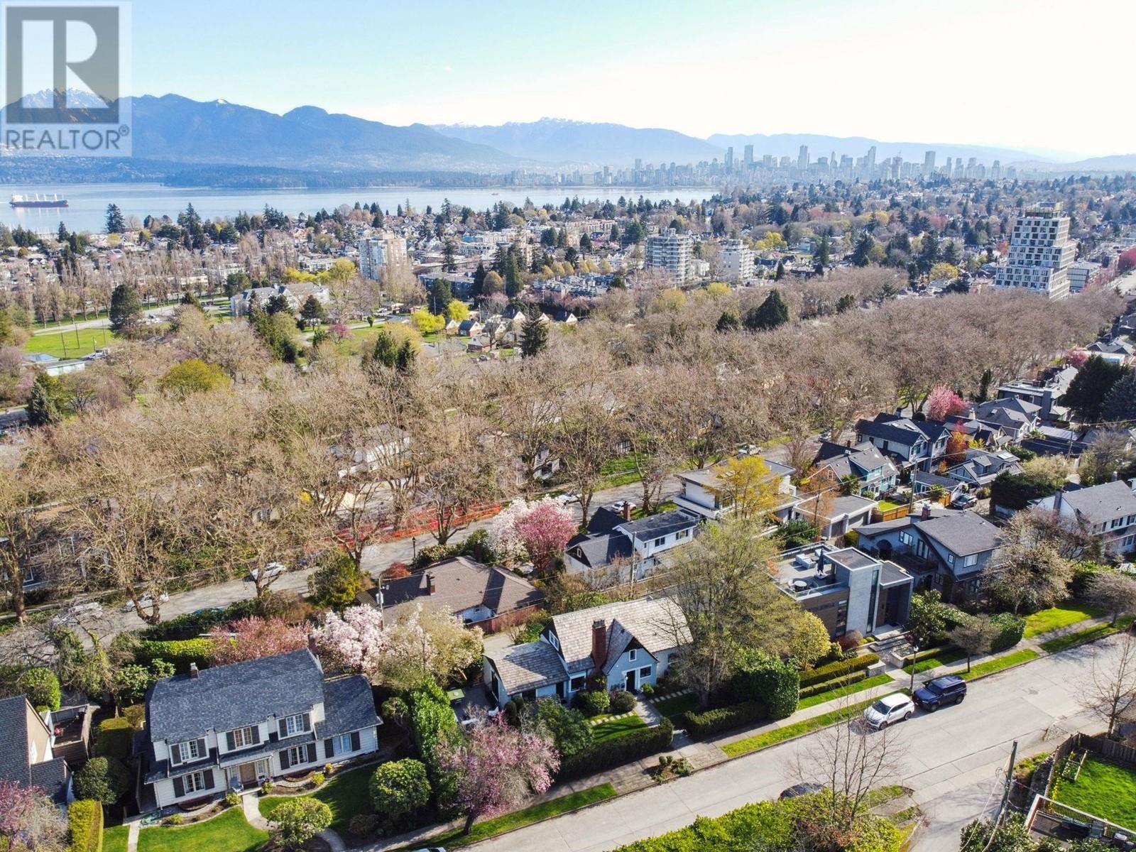 2562 Wallace Crescent, Vancouver, British Columbia  V6R 3V4 - Photo 7 - R2989235