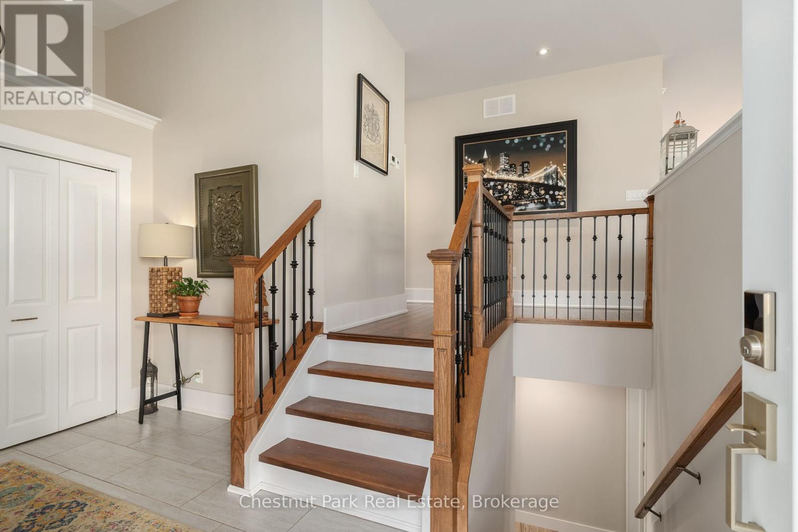 Property at 6 MILLWOOD COURT image 4