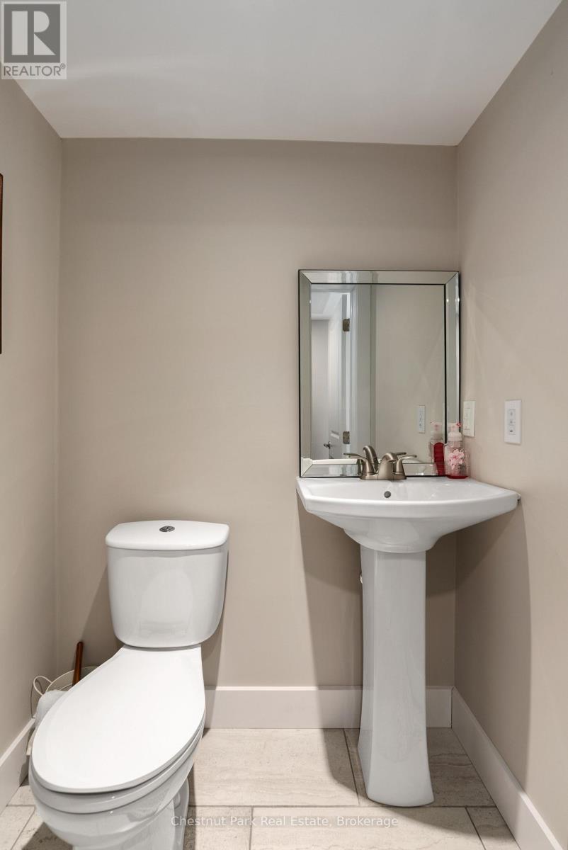 6 Millwood Court, Huntsville, Ontario  P1H 0B7 - Photo 40 - X12077593