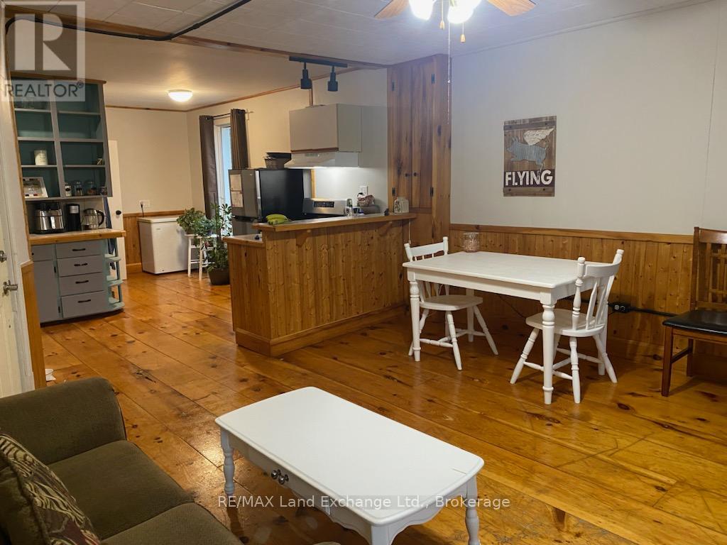 428 Queen Street S, Arran-Elderslie, Ontario  N0G 2N0 - Photo 13 - X12077630