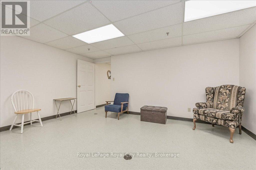 110 - 107 Bagot Street, Guelph, Ontario  N1H 8H5 - Photo 38 - X12077648