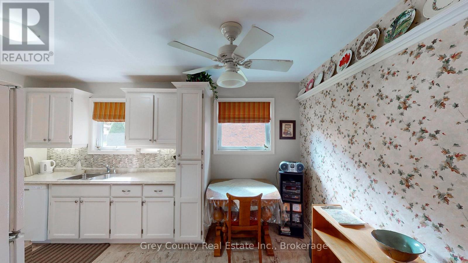 63 Grayview Drive, Grey Highlands, Ontario  N0C 1H0 - Photo 29 - X12077651