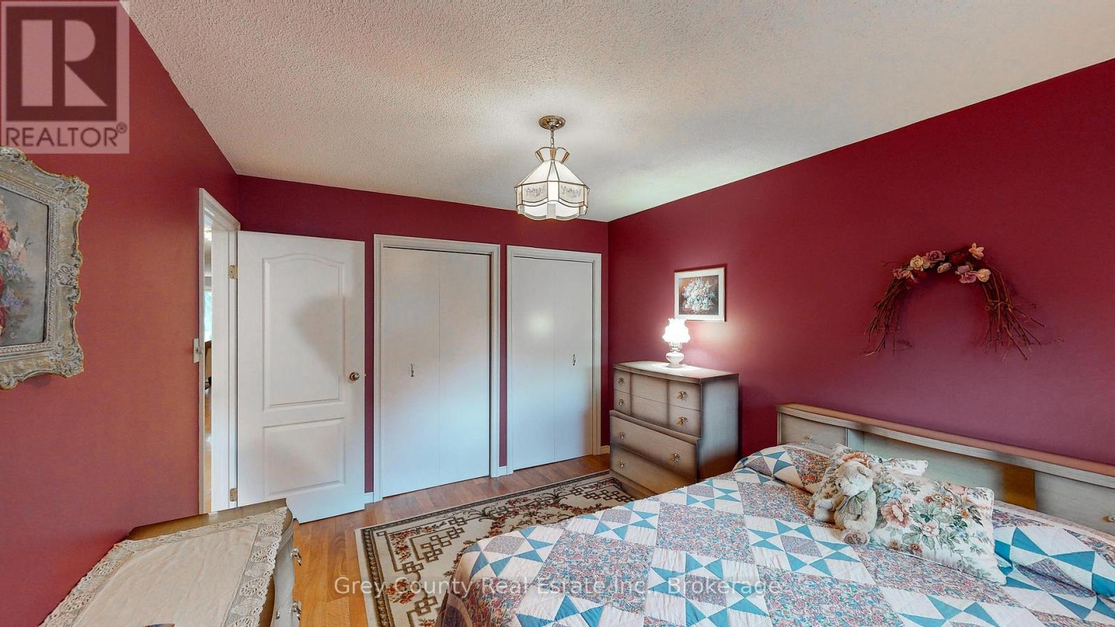 63 Grayview Drive, Grey Highlands, Ontario  N0C 1H0 - Photo 33 - X12077651