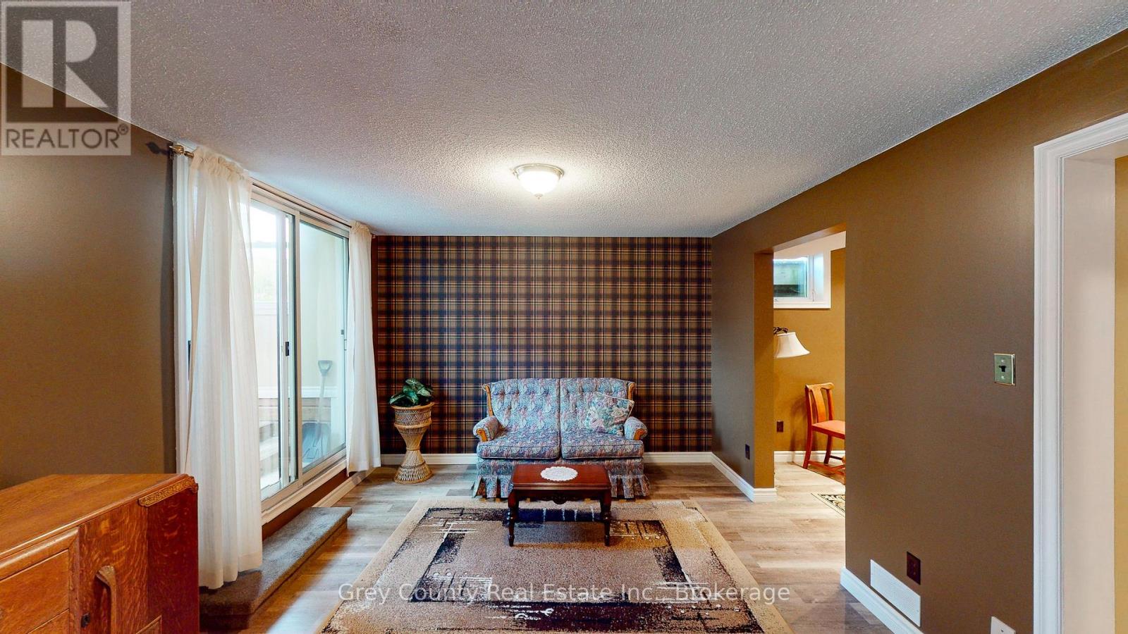 63 Grayview Drive, Grey Highlands, Ontario  N0C 1H0 - Photo 40 - X12077651