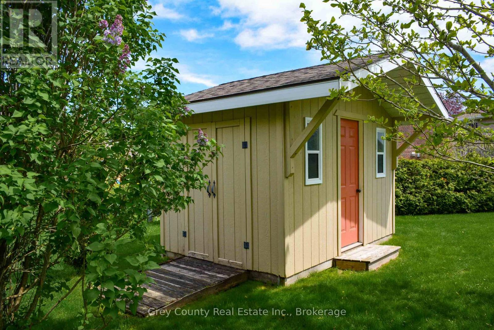 63 Grayview Drive, Grey Highlands, Ontario  N0C 1H0 - Photo 49 - X12077651