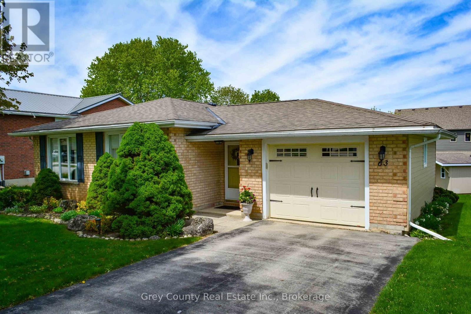 63 Grayview Drive, Grey Highlands, Ontario  N0C 1H0 - Photo 9 - X12077651