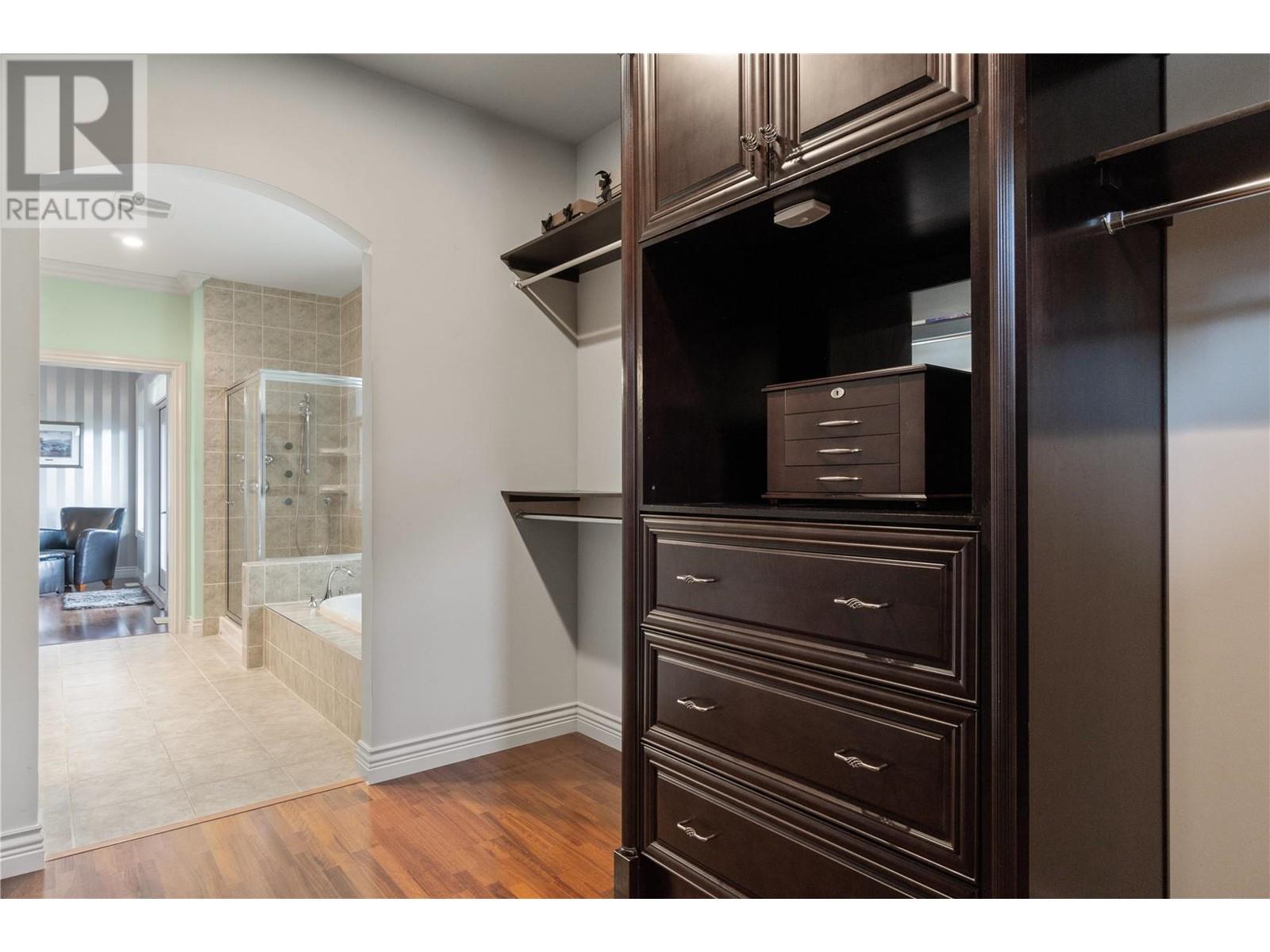 Property at 2990 20 Street NE Unit# 33 & 34 image 3