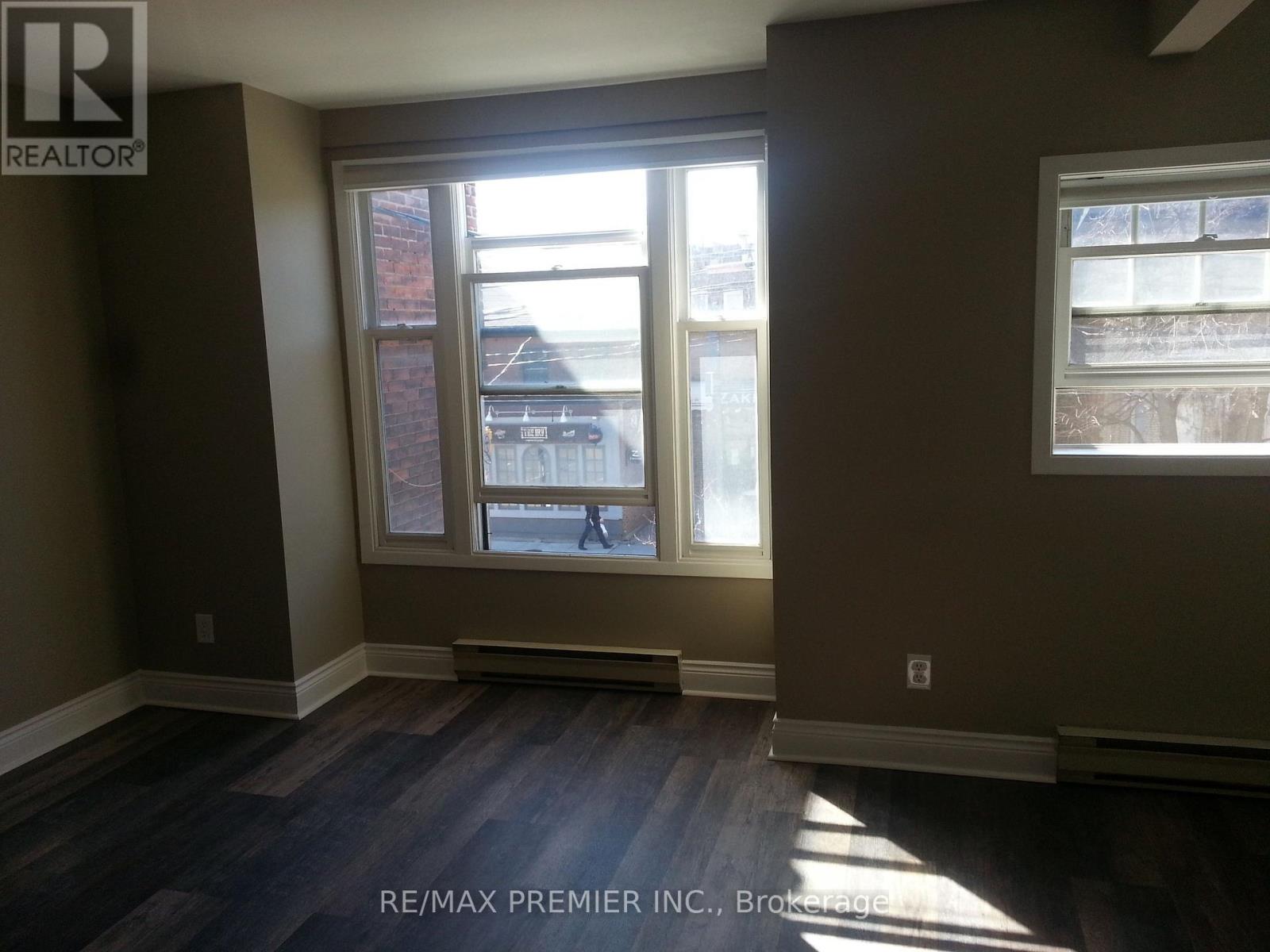 2 - 196 Carlton Street, Toronto, Ontario  M5A 2K8 - Photo 5 - C12077608