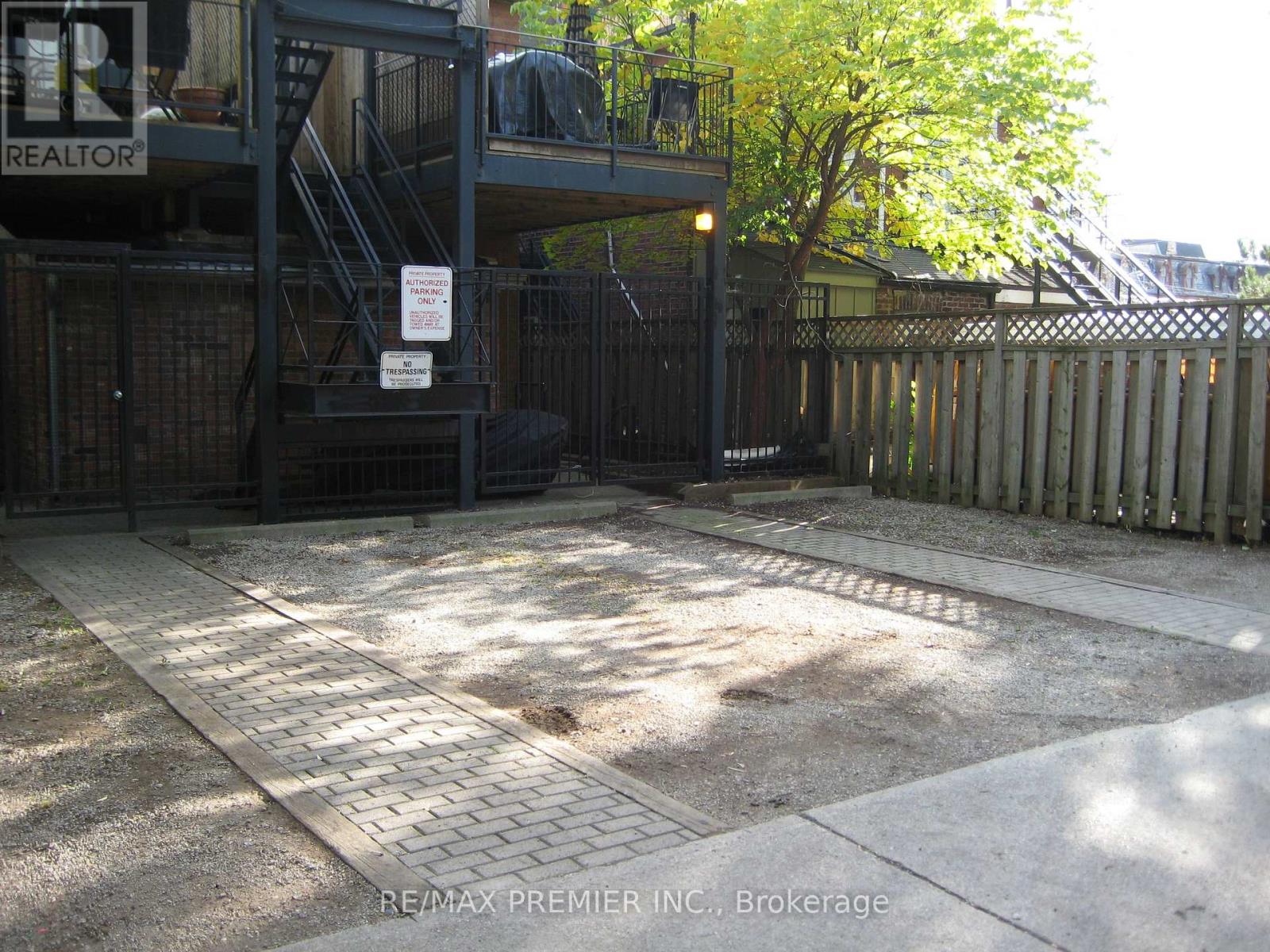 2 - 196 Carlton Street, Toronto, Ontario  M5A 2K8 - Photo 8 - C12077608