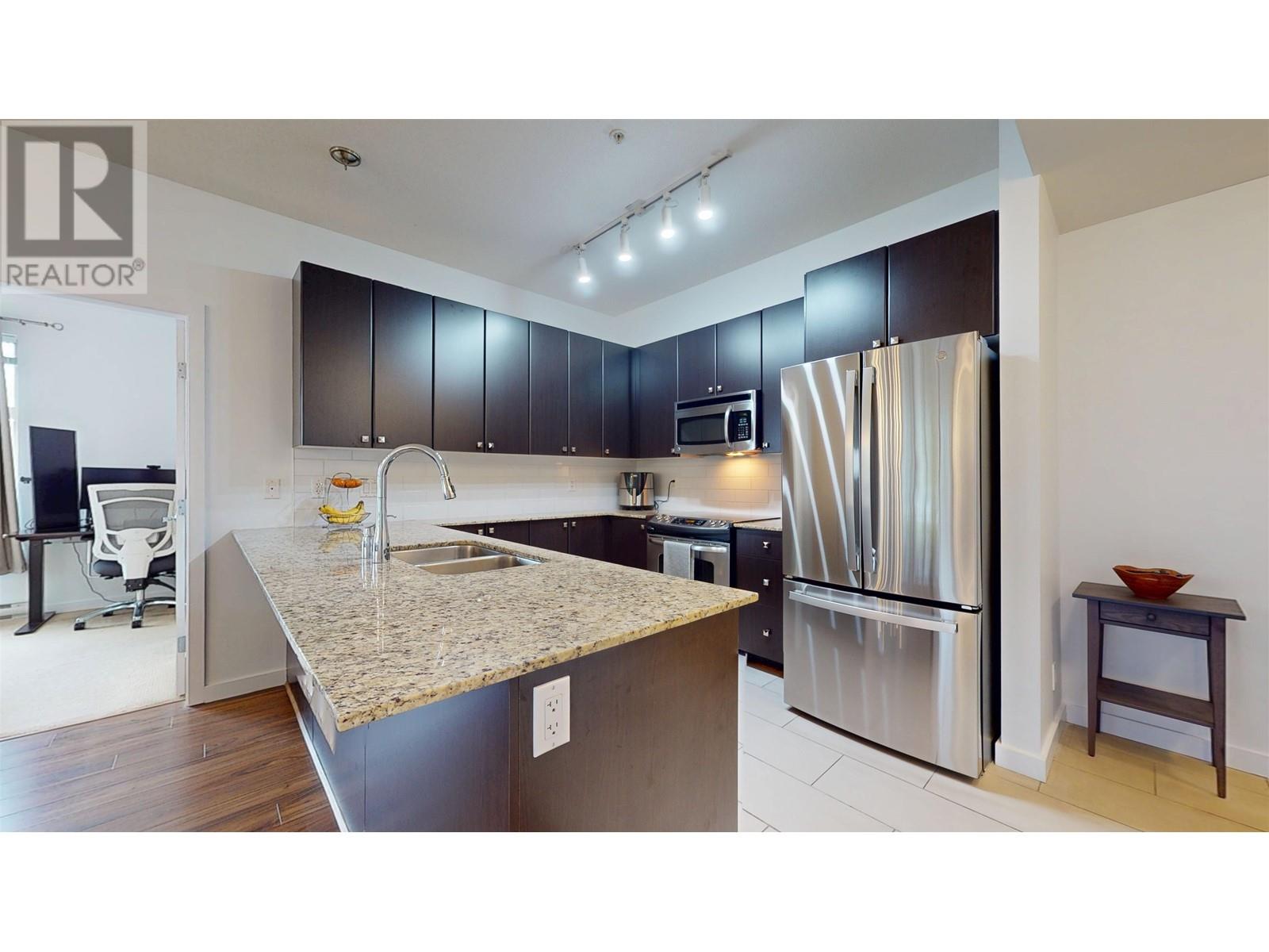 306 255 Ross Drive, New Westminster, British Columbia  V3L 0C7 - Photo 7 - R2988346