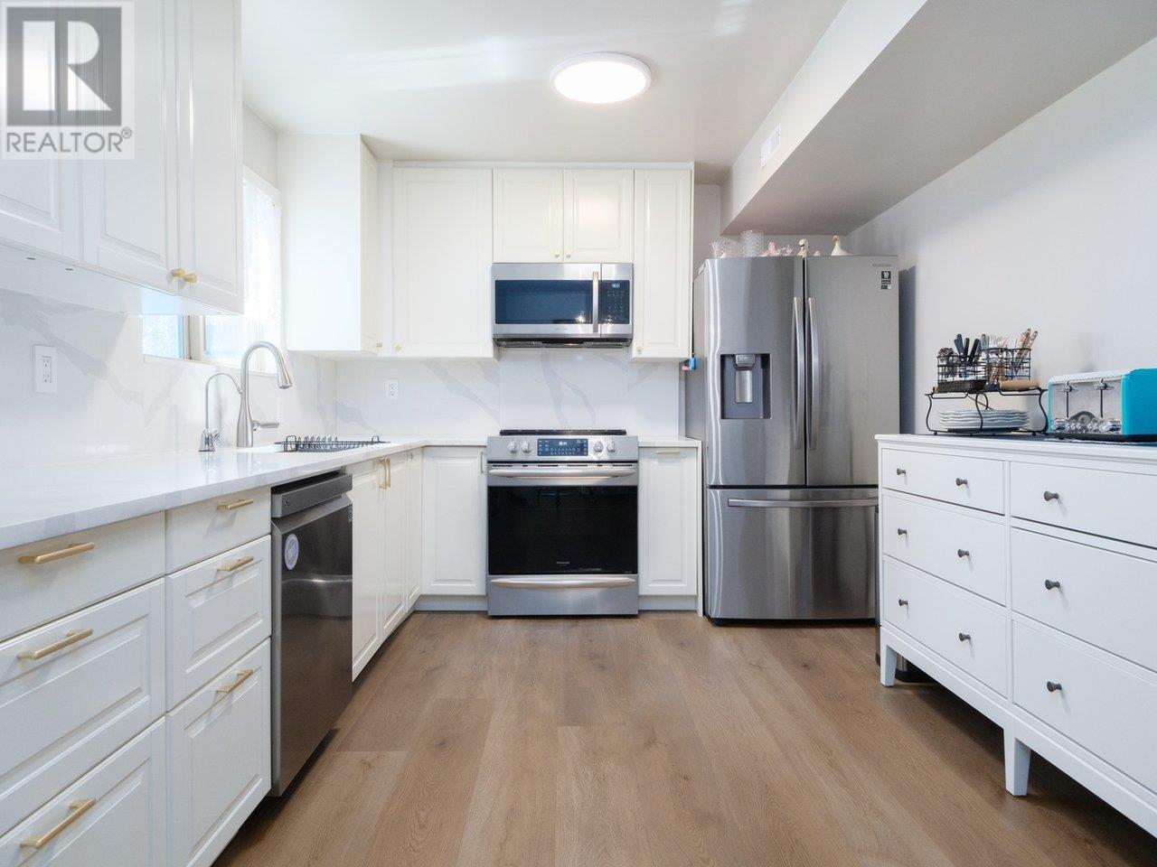 Property at 3796 ST. THOMAS STREET image 2