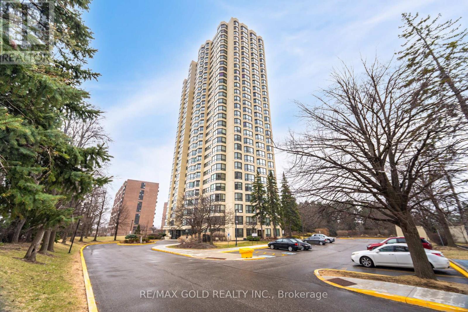 903 - 8 LISA STREET, Brampton, Ontario