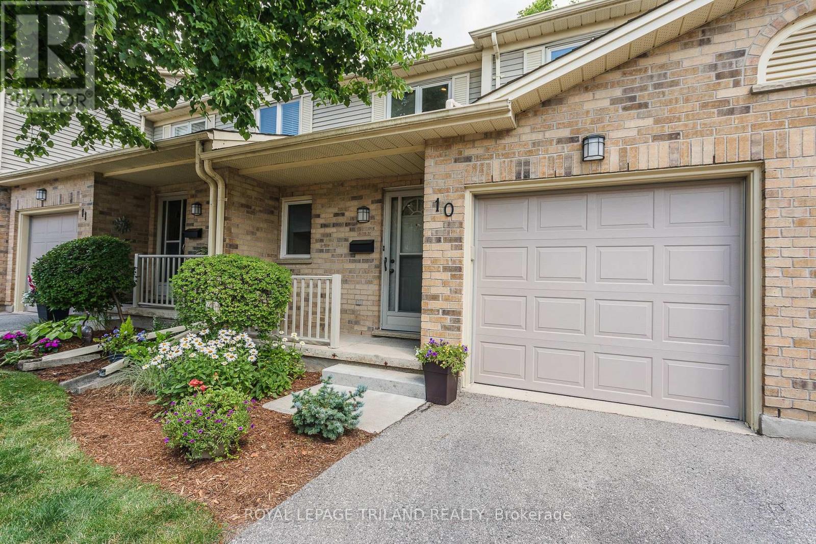 10 - 10 Rossmore Court