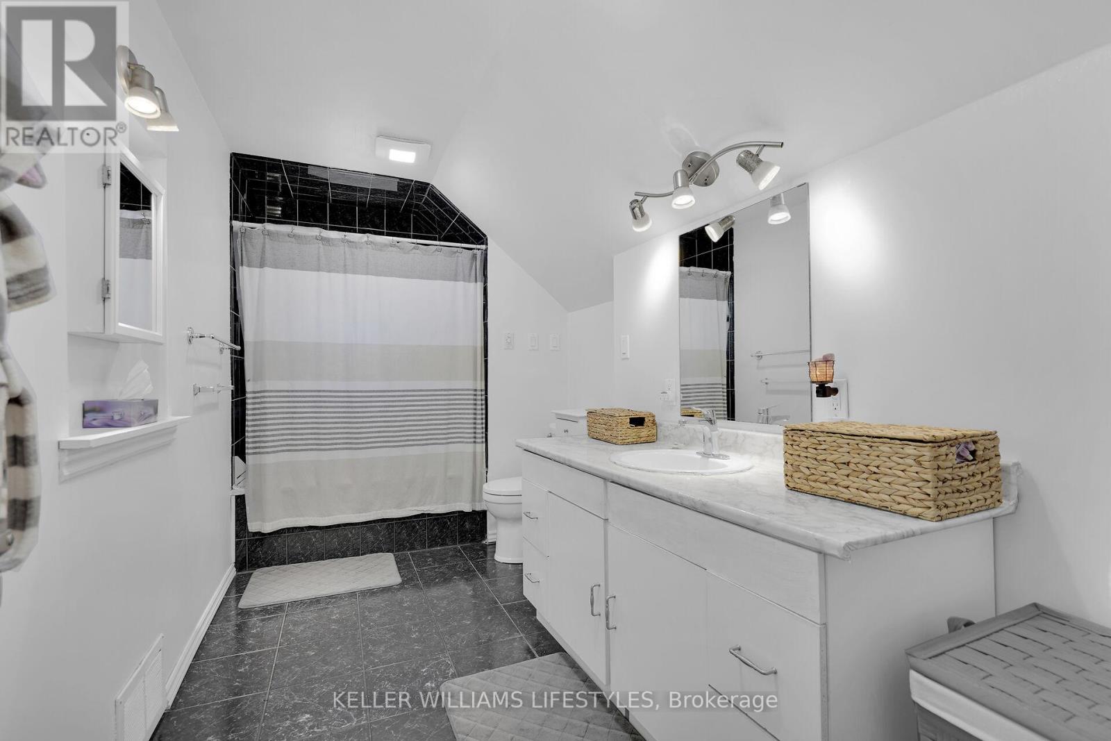 3 Mackay Avenue, London South, Ontario  N6J 2T5 - Photo 18 - X12077777