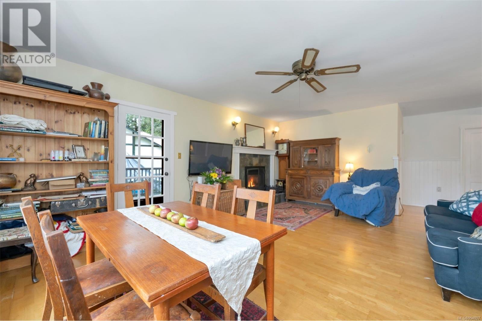 Property at 4752 Fairbridge Dr image 3