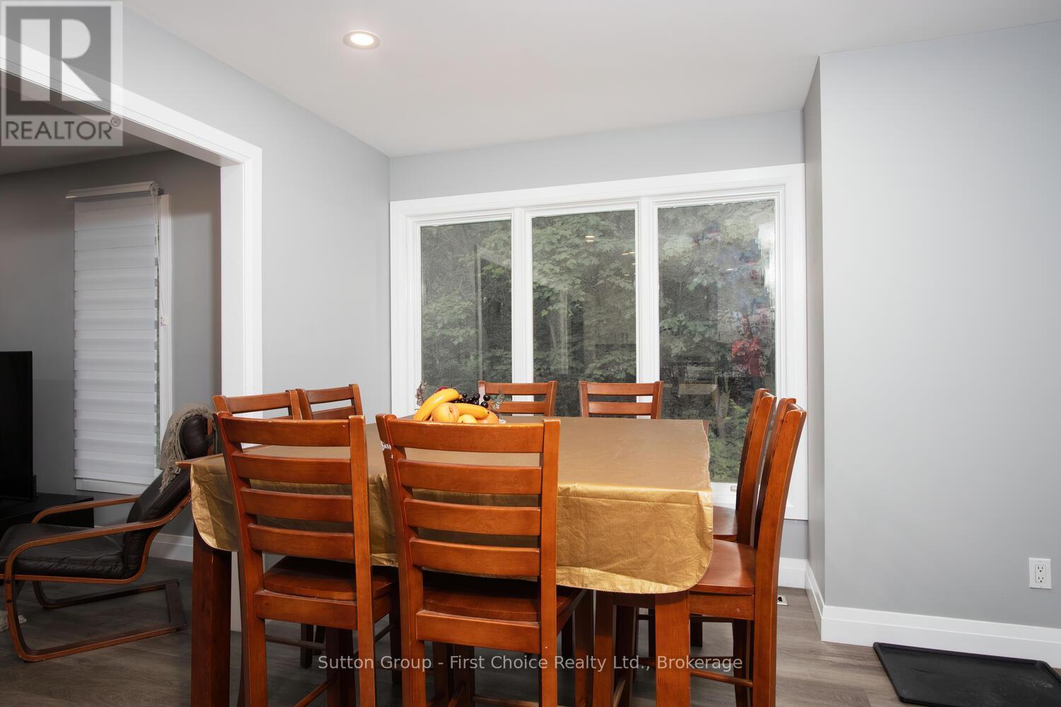 10263 Daniel Avenue, Lambton Shores, Ontario  N0M 1T0 - Photo 14 - X12077724