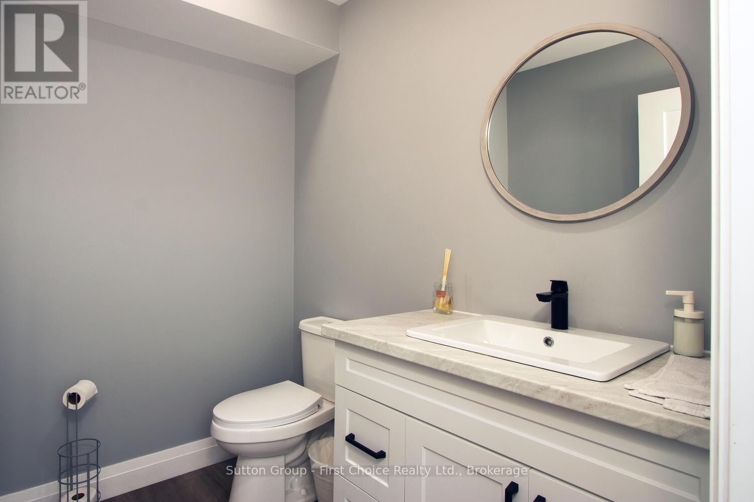 10263 Daniel Avenue, Lambton Shores, Ontario  N0M 1T0 - Photo 18 - X12077724