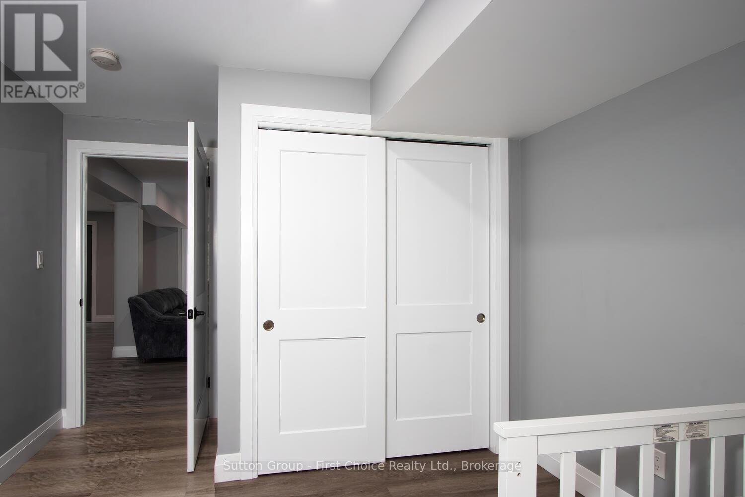 10263 Daniel Avenue, Lambton Shores, Ontario  N0M 1T0 - Photo 34 - X12077724