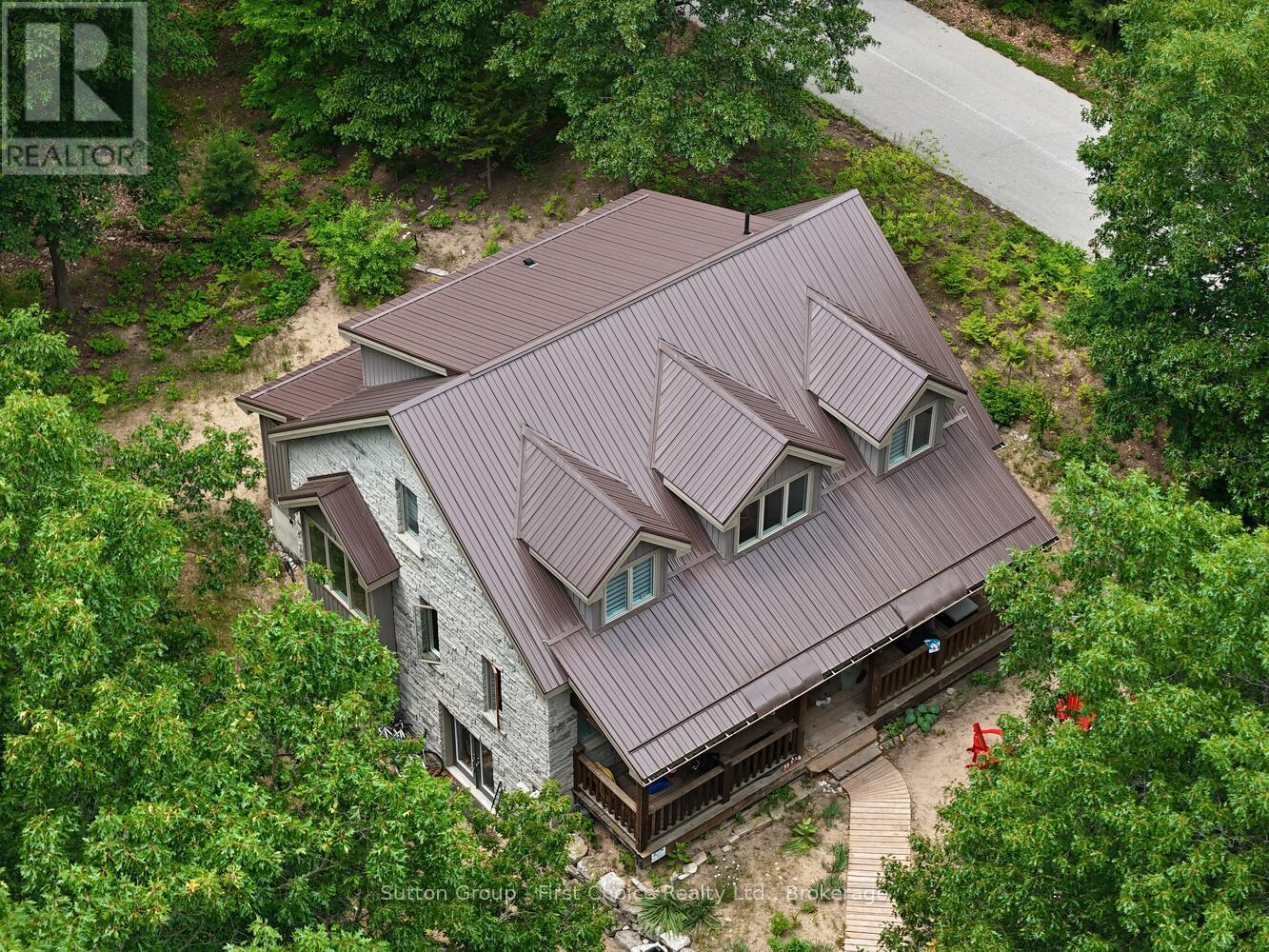 10263 Daniel Avenue, Lambton Shores, Ontario  N0M 1T0 - Photo 43 - X12077724