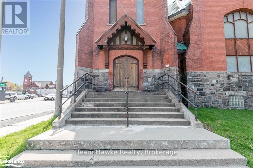 539 Hugel Avenue, Midland, Ontario  L4R 1W1 - Photo 2 - S12077810