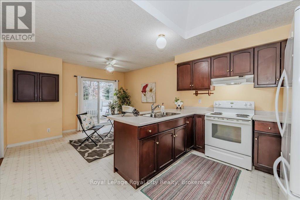85 Inverness Drive, Guelph, Ontario  N1E 6E4 - Photo 13 - X12077750