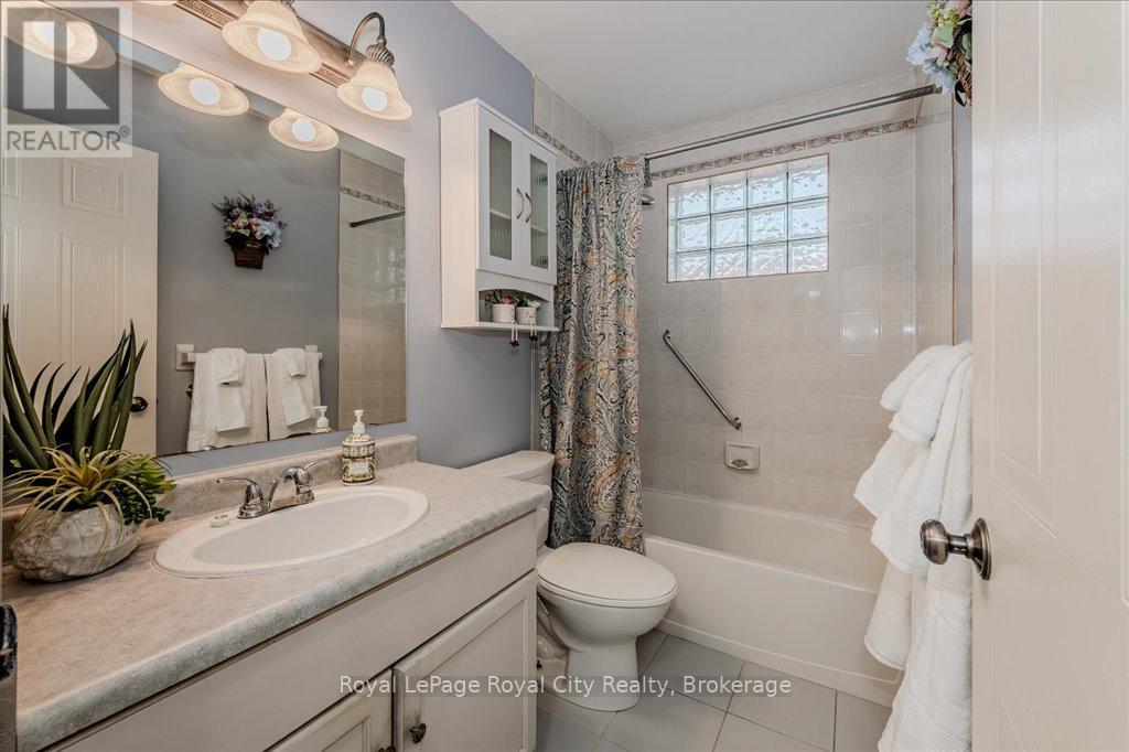85 Inverness Drive, Guelph, Ontario  N1E 6E4 - Photo 21 - X12077750