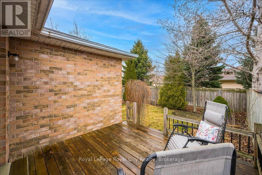 85 Inverness Drive, Guelph, Ontario  N1E 6E4 - Photo 37 - X12077750
