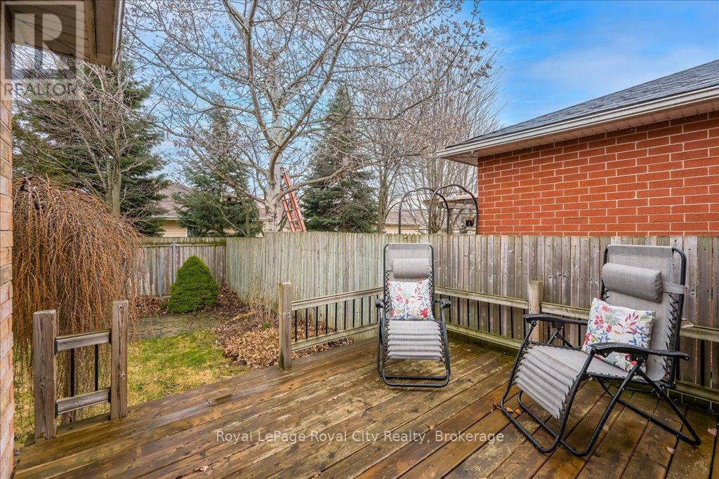 85 Inverness Drive, Guelph, Ontario  N1E 6E4 - Photo 38 - X12077750