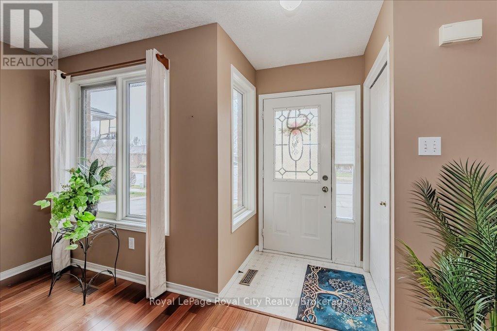 85 Inverness Drive, Guelph, Ontario  N1E 6E4 - Photo 5 - X12077750