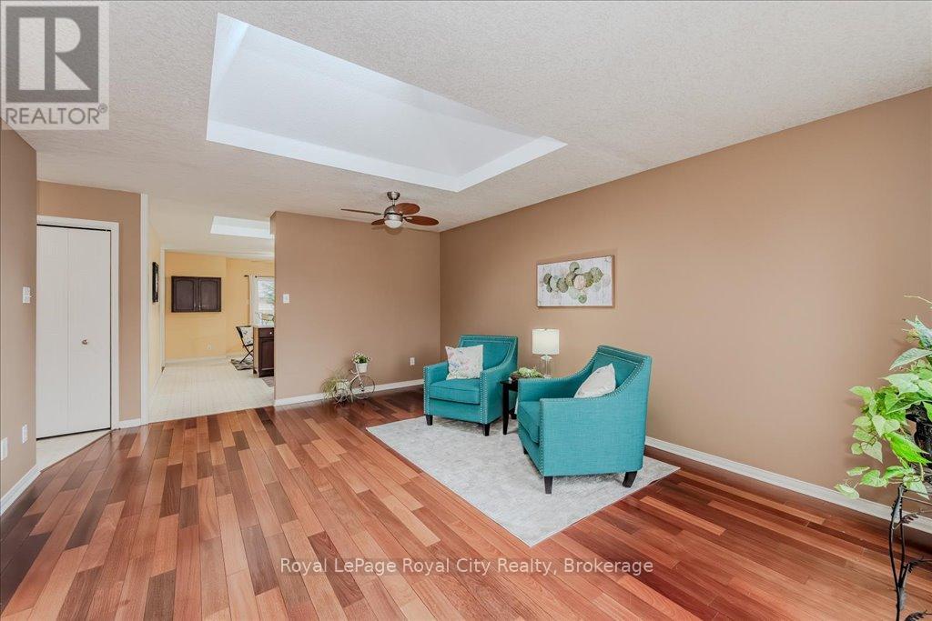 85 Inverness Drive, Guelph, Ontario  N1E 6E4 - Photo 6 - X12077750