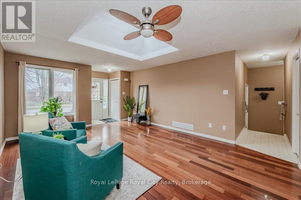 85 Inverness Drive, Guelph, Ontario  N1E 6E4 - Photo 8 - X12077750