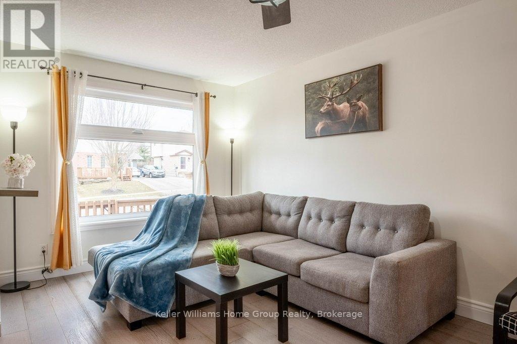 71 Watt Street, Guelph, Ontario  N1E 6W6 - Photo 8 - X12077766