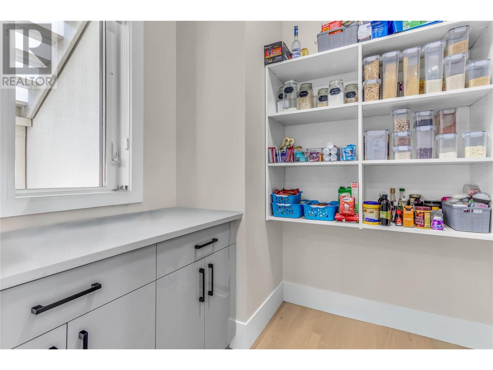 1189 Lone Pine Drive, Kelowna, British Columbia  V1P 0A5 - Photo 15 - 10341451