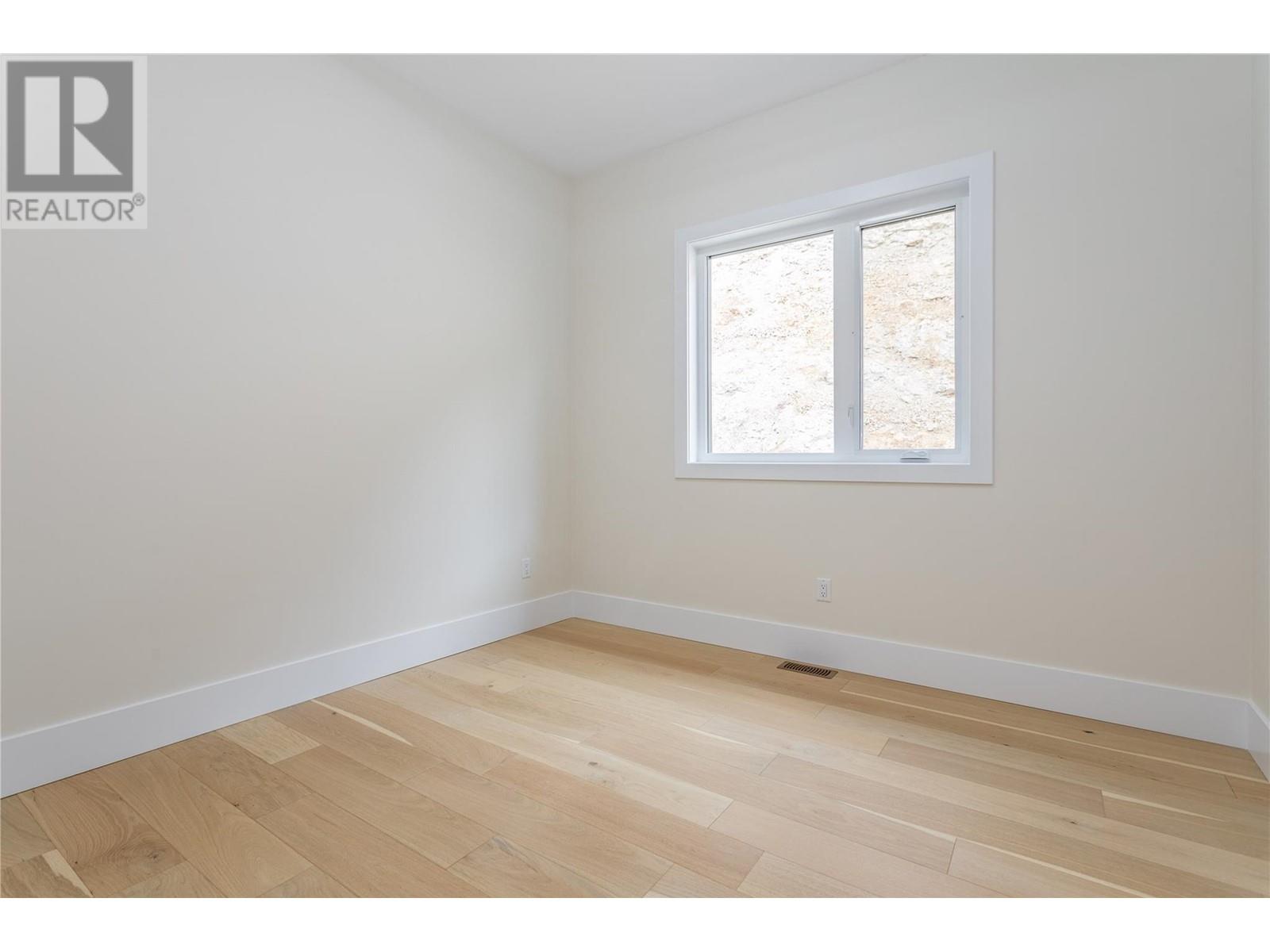 1189 Lone Pine Drive, Kelowna, British Columbia  V1P 0A5 - Photo 16 - 10341451