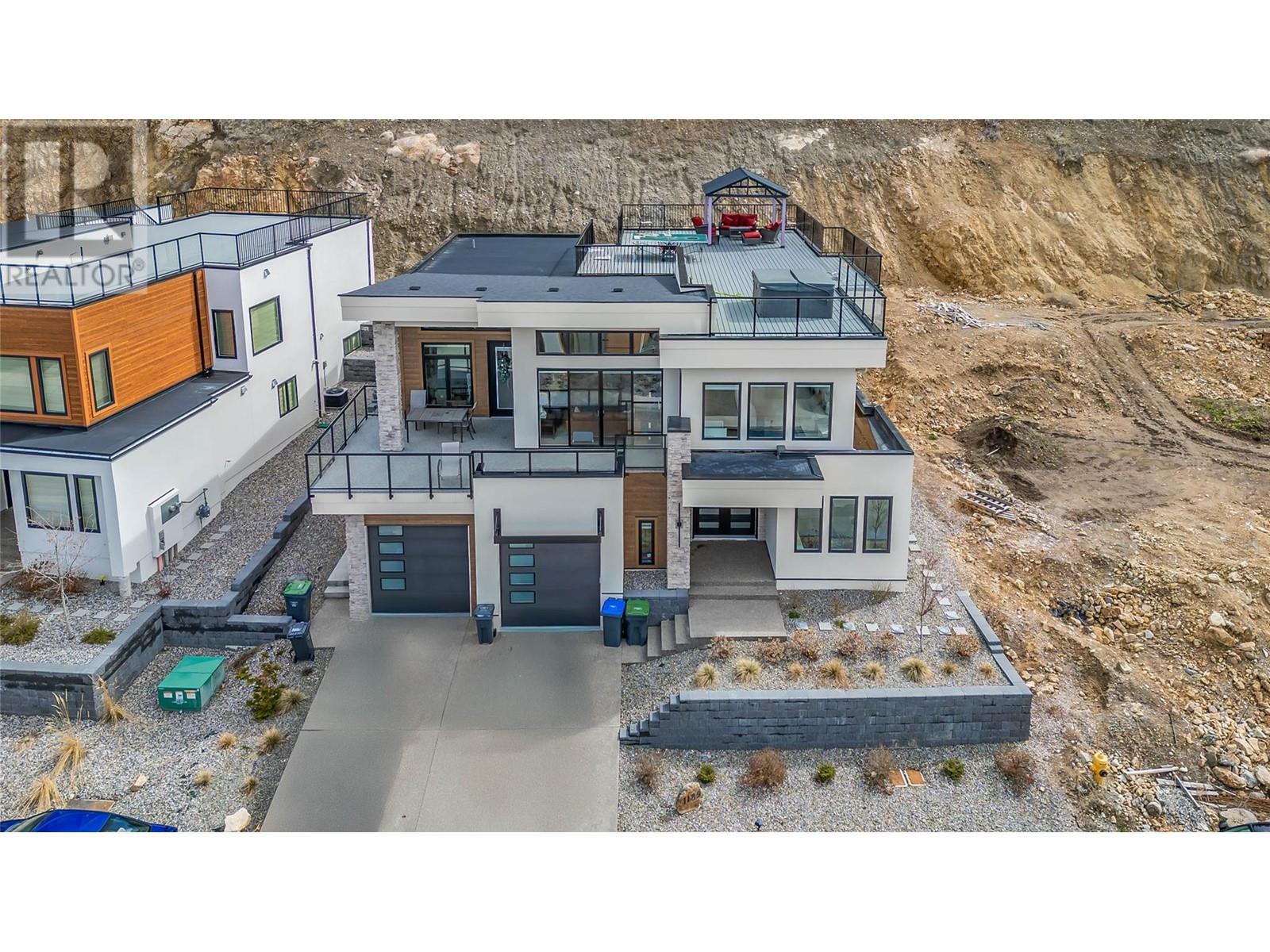 1189 Lone Pine Drive, Kelowna, British Columbia  V1P 0A5 - Photo 3 - 10341451