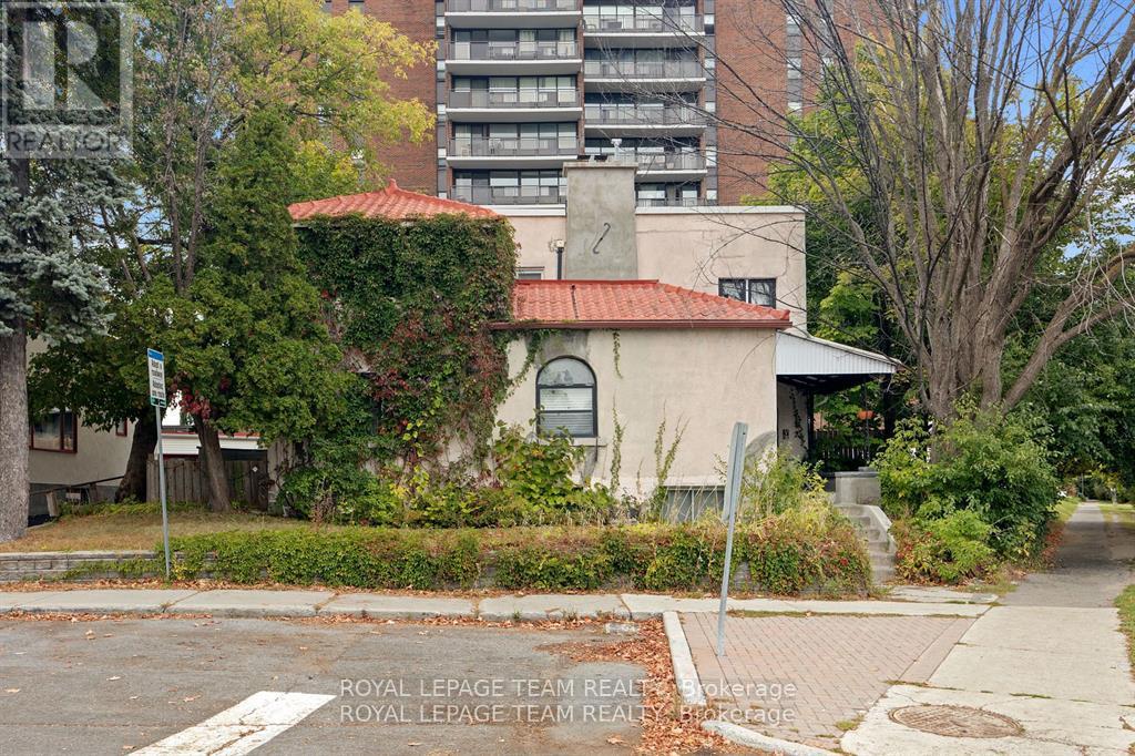 Property at 334 QUEEN ELIZABETH DRIVE image 1