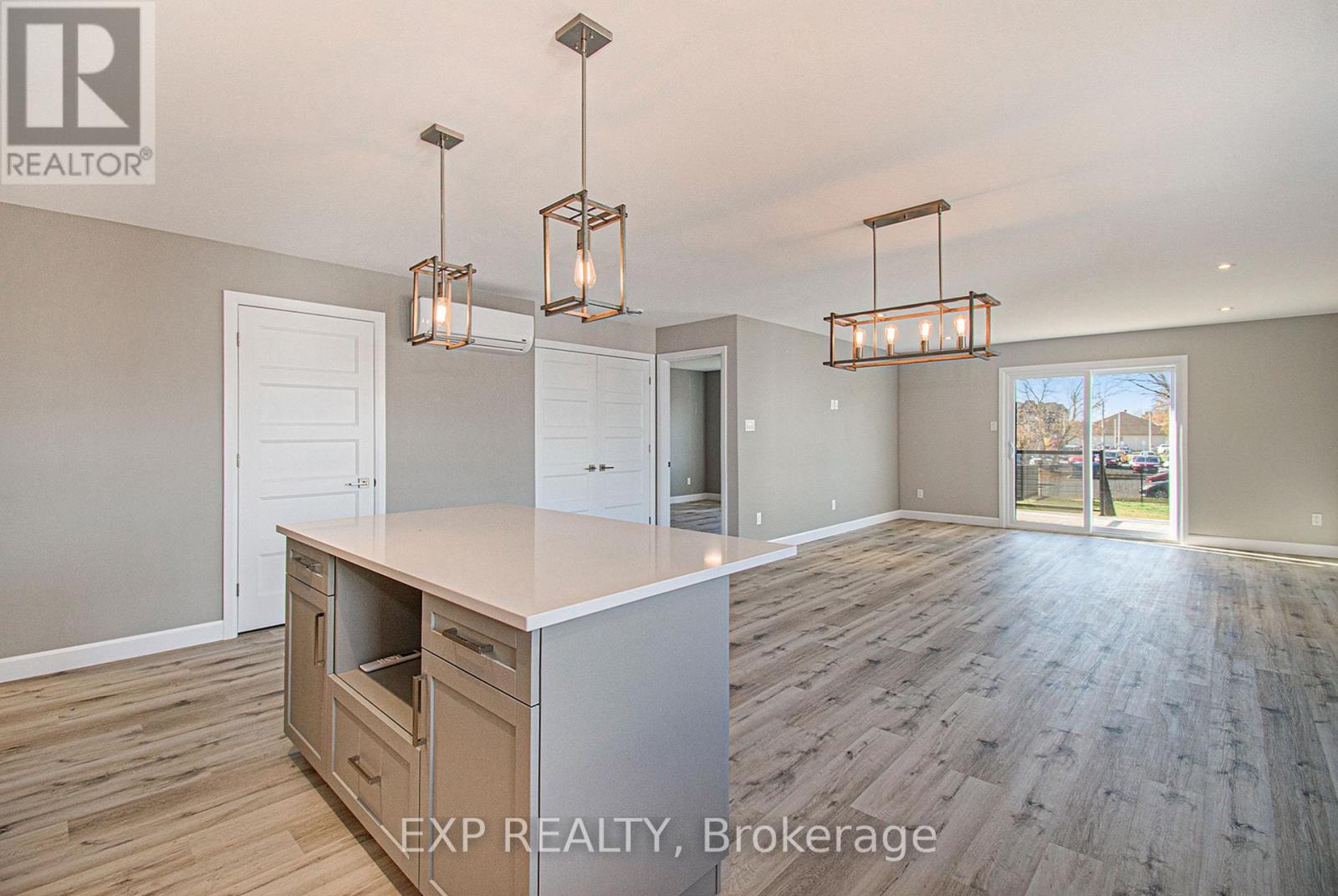 1206 Ste Marie Street, Russell, Ontario  K0A 1W0 - Photo 12 - X12077822
