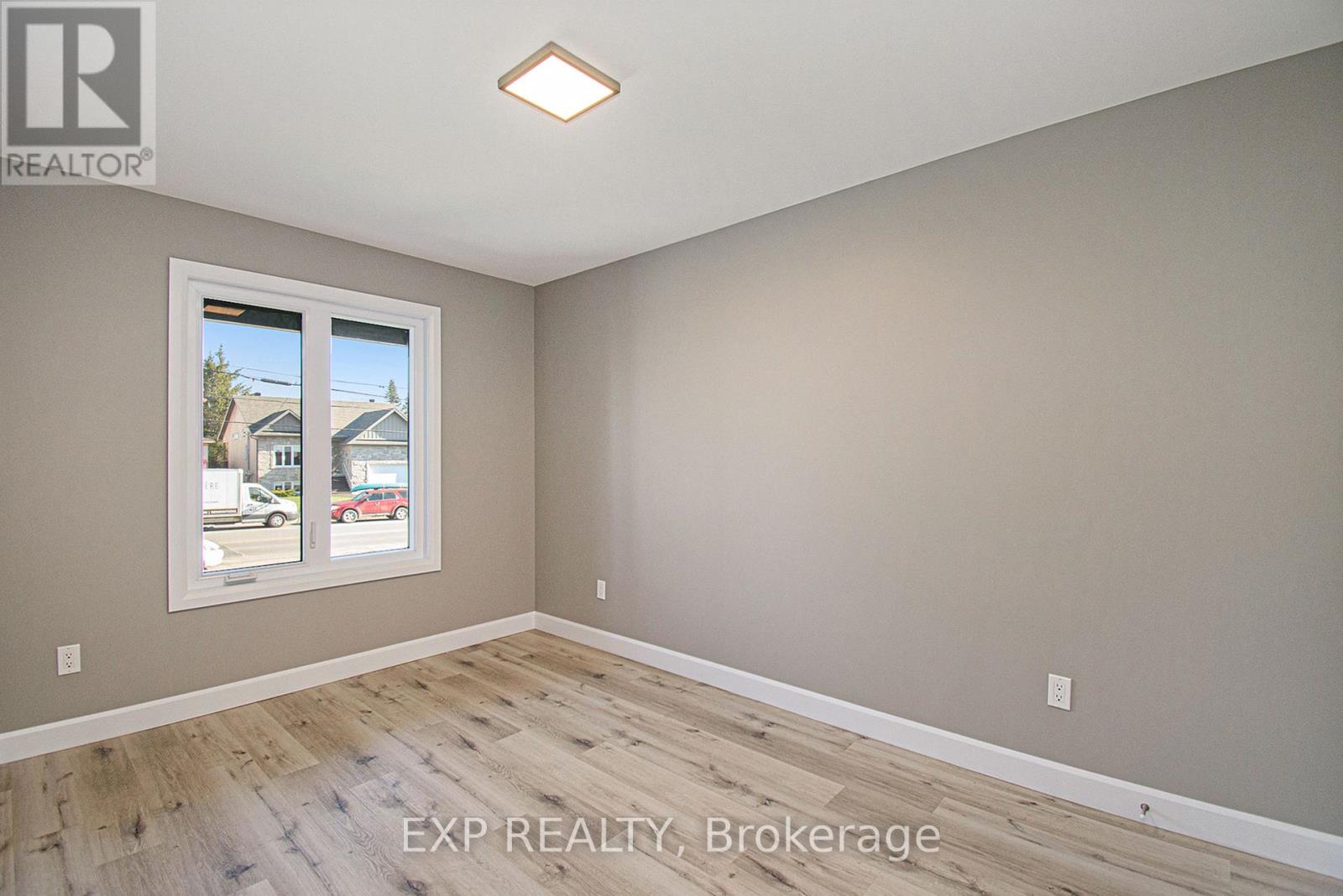 1206 Ste Marie Street, Russell, Ontario  K0A 1W0 - Photo 19 - X12077822