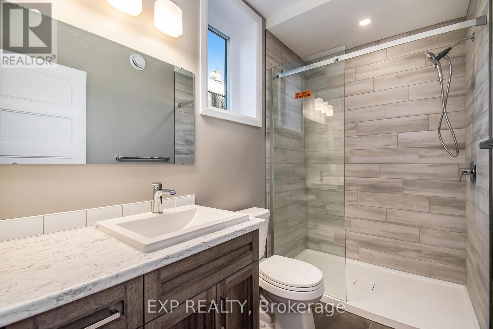 1206 Ste Marie Street, Russell, Ontario  K0A 1W0 - Photo 34 - X12077822