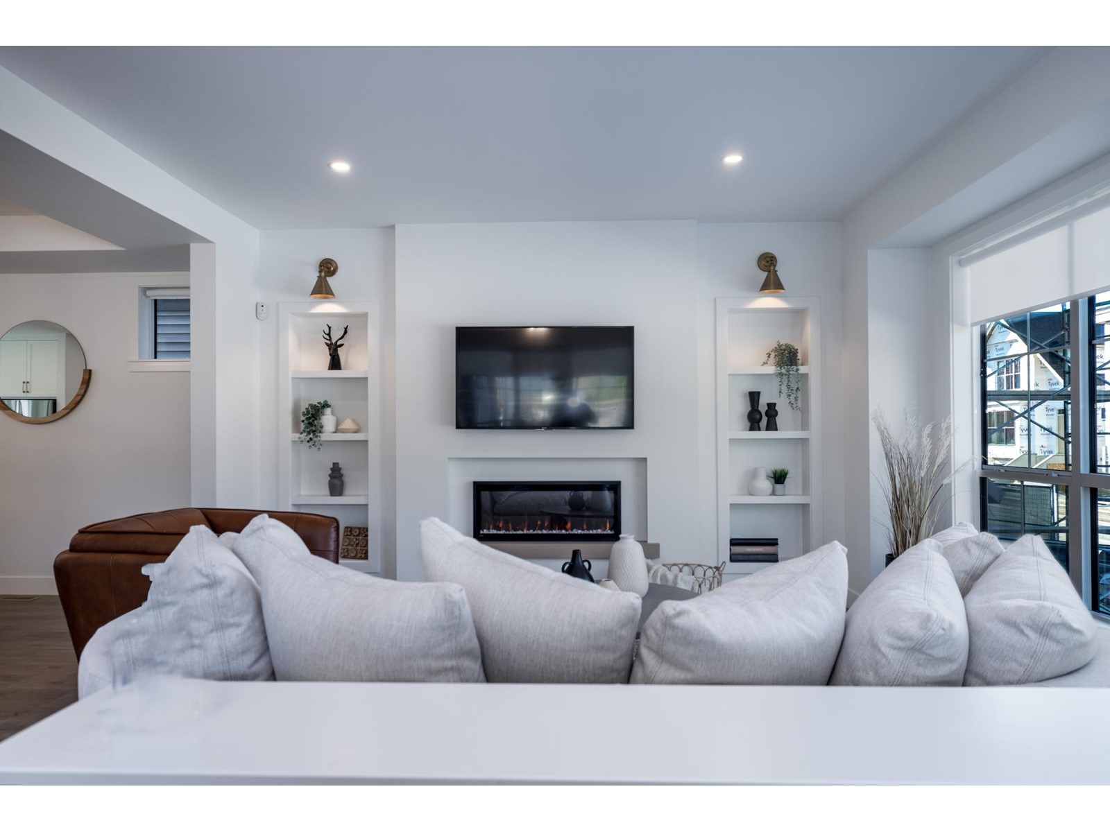 Property at 7103 COPPERWOOD STREET image 4