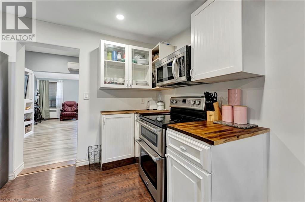 159 Grosvenor Avenue N, Hamilton, Ontario  L8L 7S7 - Photo 9 - 40716192