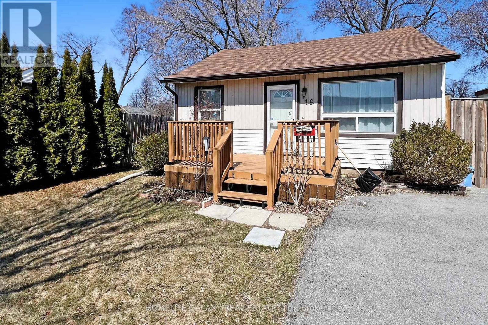 16 Queen Street, Ajax, Ontario  L1S 1S4 - Photo 2 - E12077790