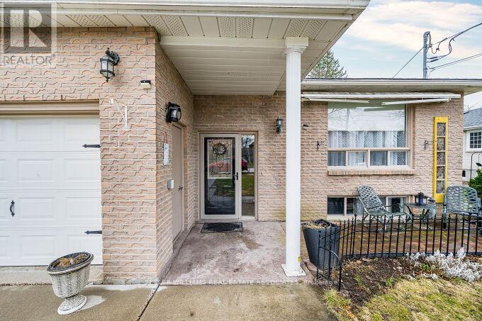 Property at 136 PATTERSON STREET N image 4